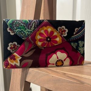 Vera Bradley multi color magnet clutch gently used